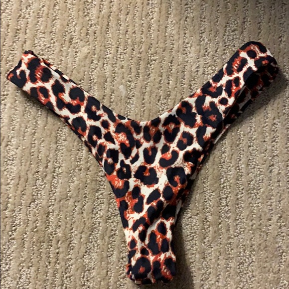 Other - cheetah print bikini bottoms